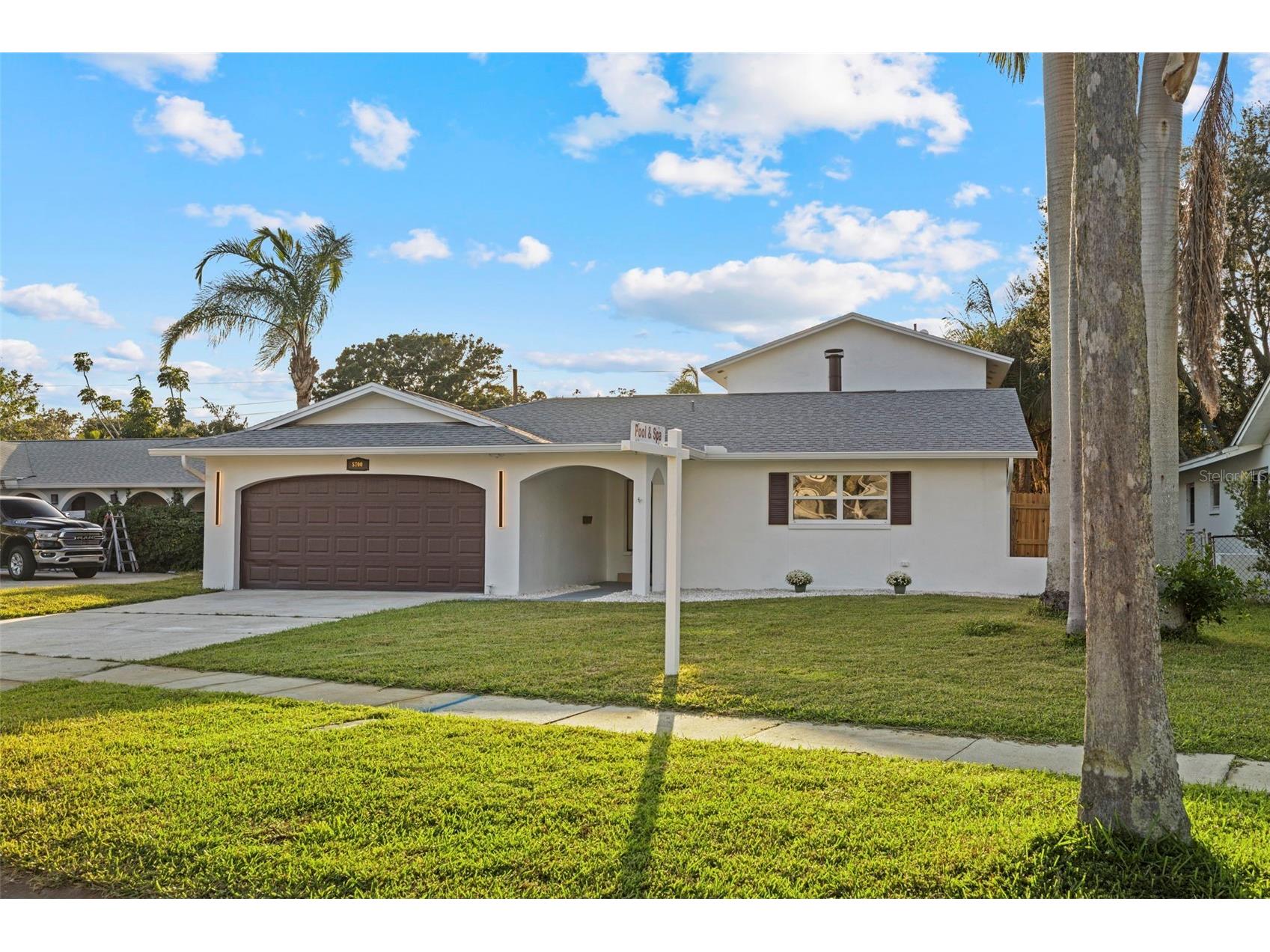 5700 Venetian Boulevard NE Saint Petersburg FL 33703 TB8482960 image1