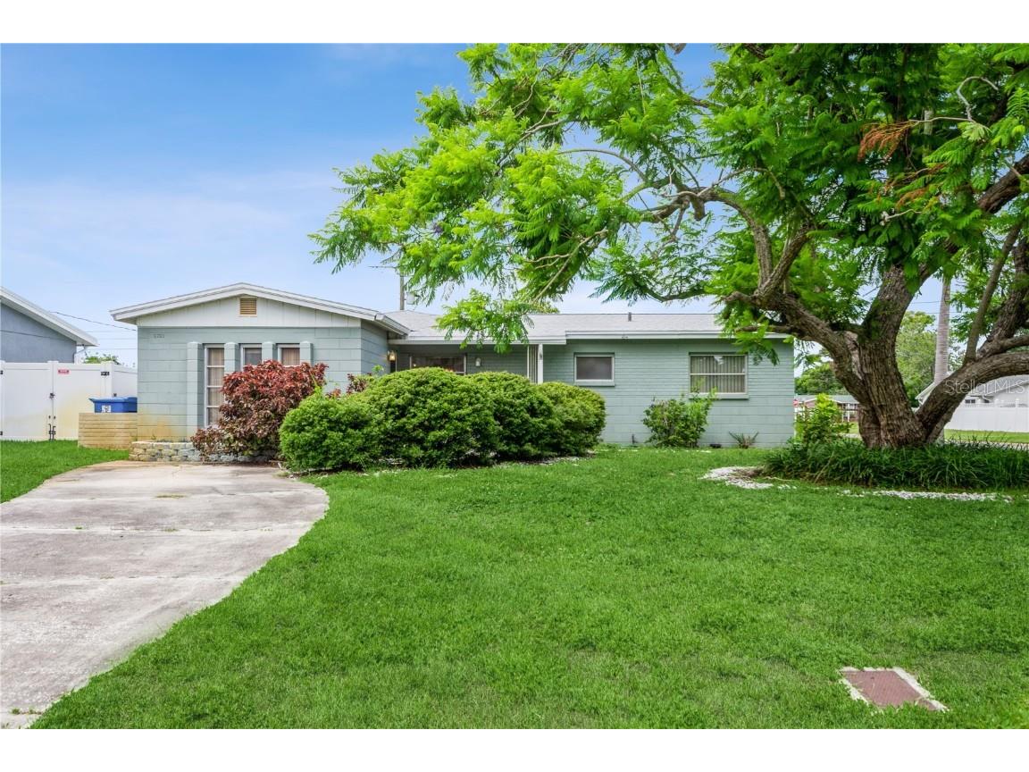 5701 14th Avenue N Saint Petersburg FL 33710 TB8400308 image1