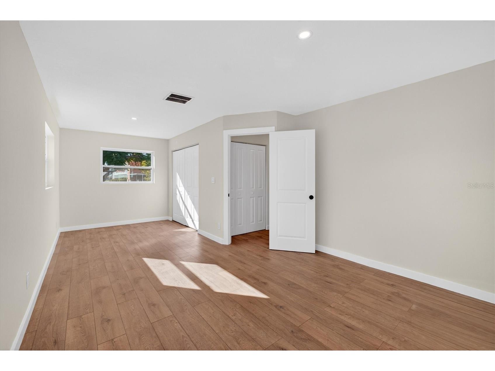 5701 14th Avenue N Saint Petersburg FL 33710 TB8467593 image15