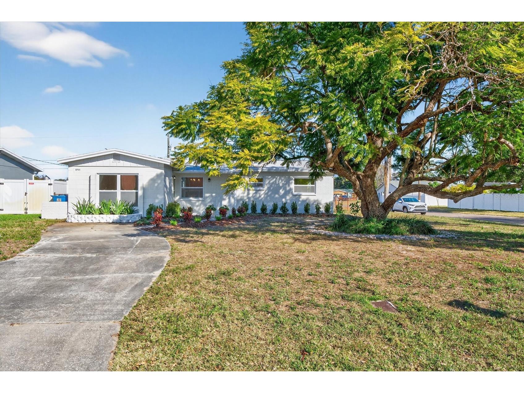 5701 14th Avenue N Saint Petersburg FL 33710 TB8467593 image3