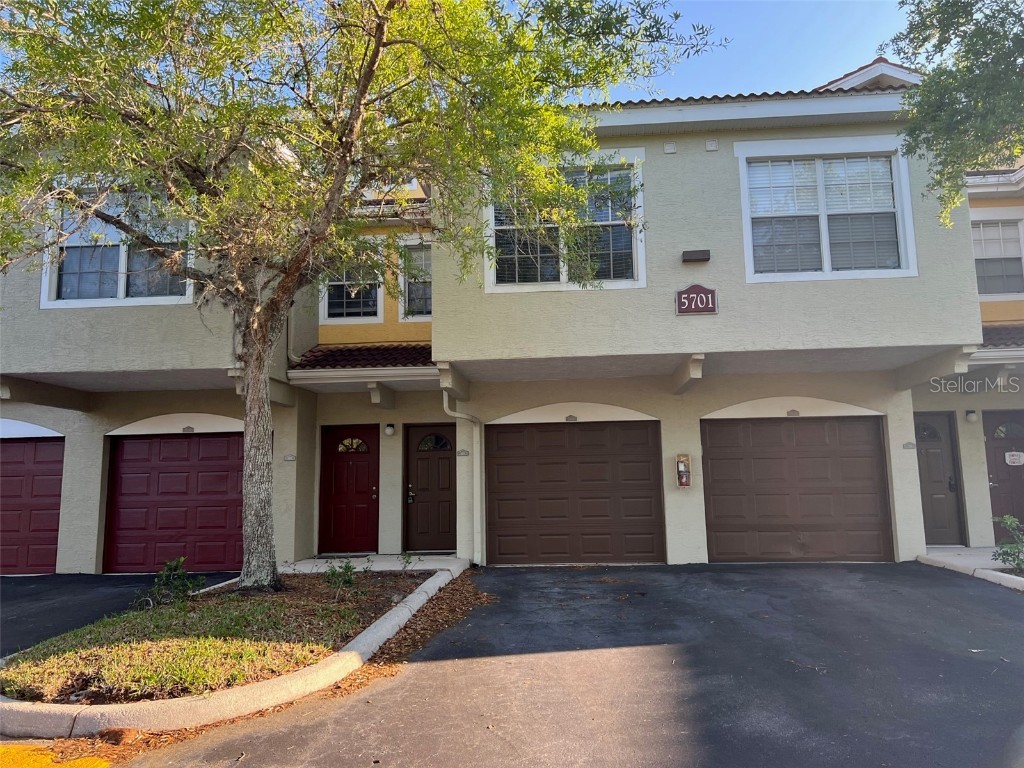 5701 Bentgrass Drive #18-203 Sarasota FL 34235 A4549491 image1
