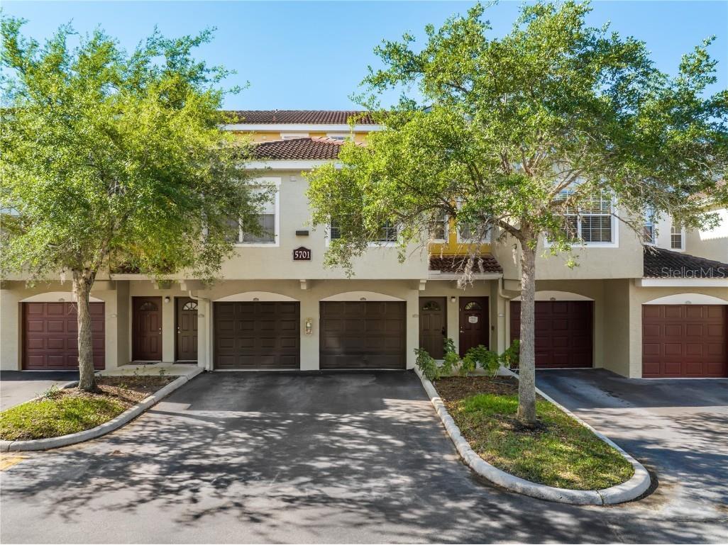 5701 Bentgrass Drive #18-204 Sarasota FL 34235 A4604792 image1