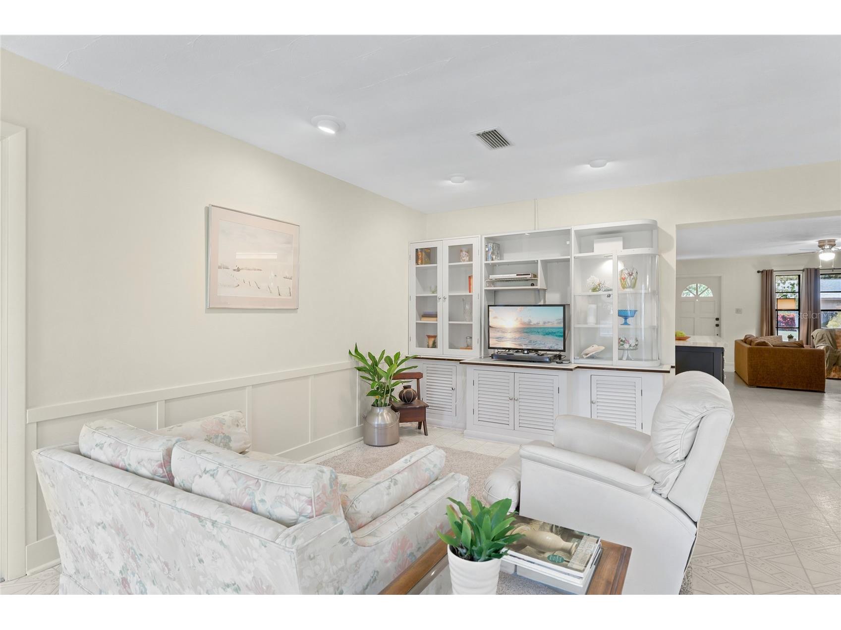 5701 Blount Avenue Sarasota FL 34231 A4697731 image14