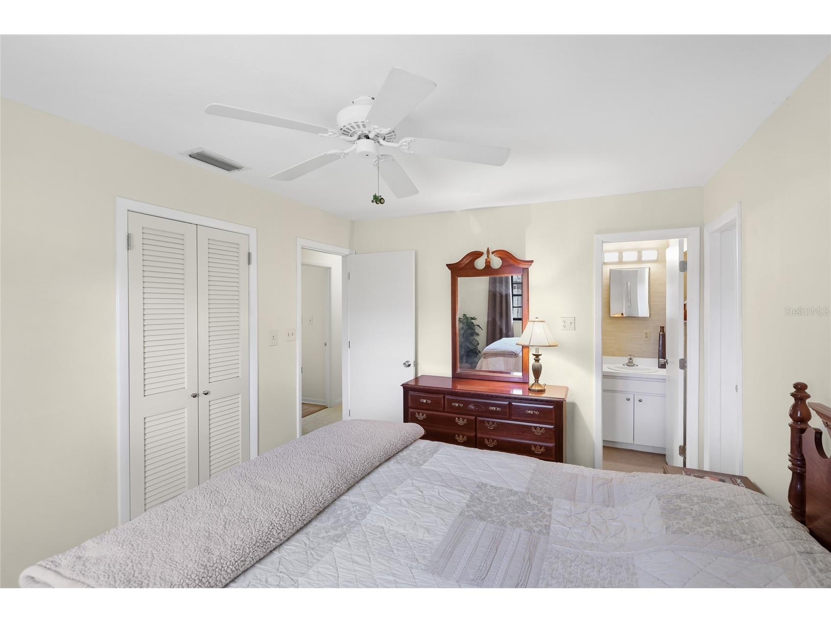 5701 Blount Avenue Sarasota FL 34231 A4697731 image18
