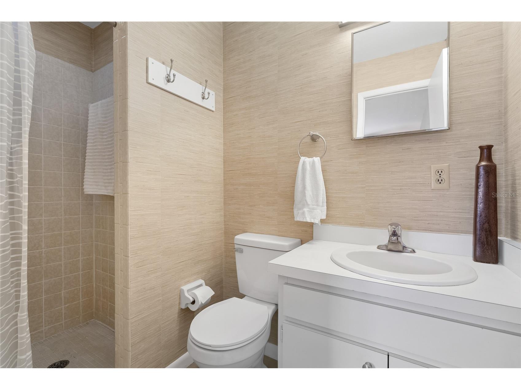 5701 Blount Avenue Sarasota FL 34231 A4697731 image19