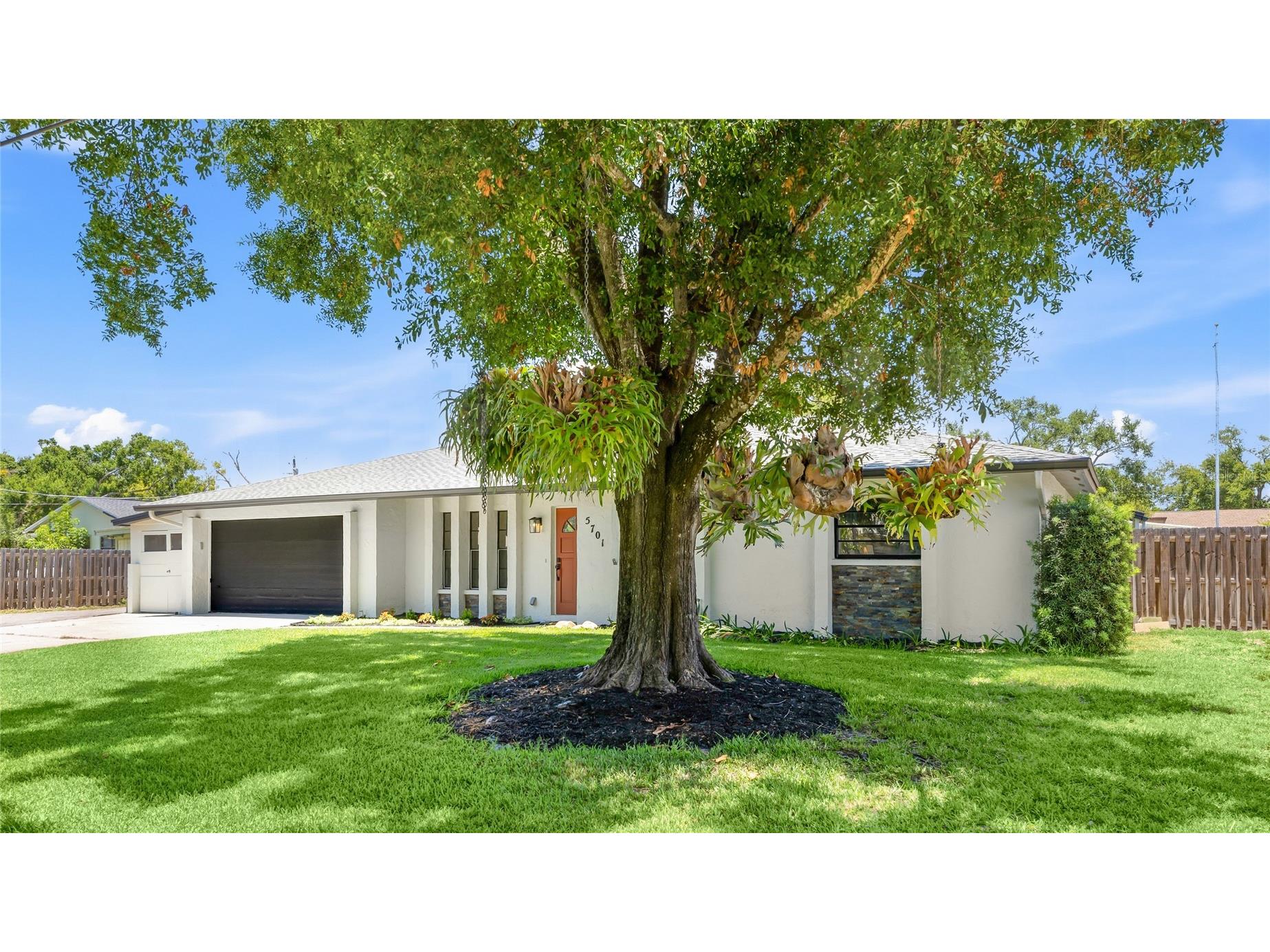 5701 Blount Avenue Sarasota FL 34231 A4697731 image3