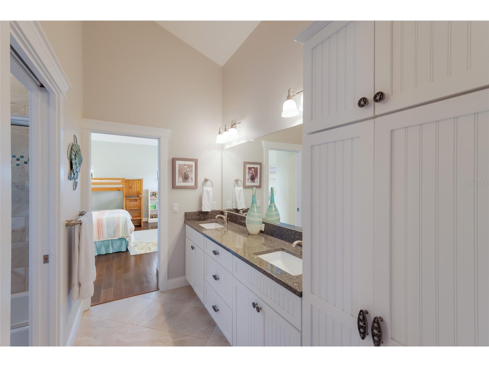 5701 Carissa Street Holmes Beach FL 34217 A4688232 image40
