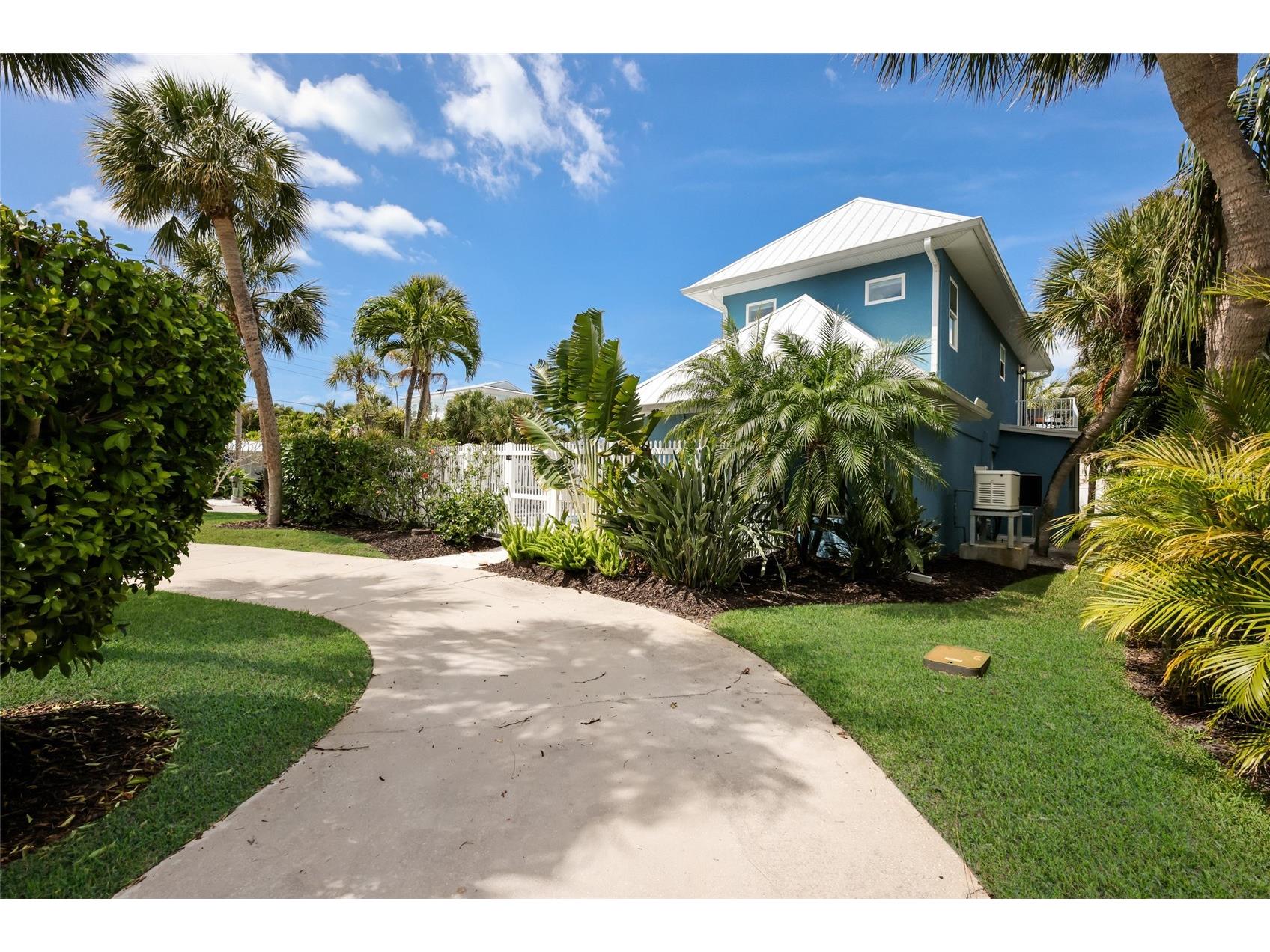 5701 Carissa Street Holmes Beach FL 34217 A4688232 image8