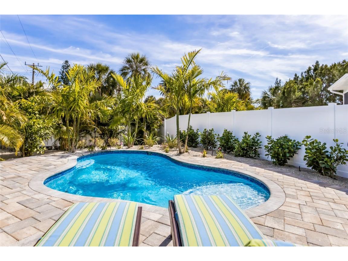 5701 Holmes Boulevard #B Holmes Beach FL 34217 A4664743 image25