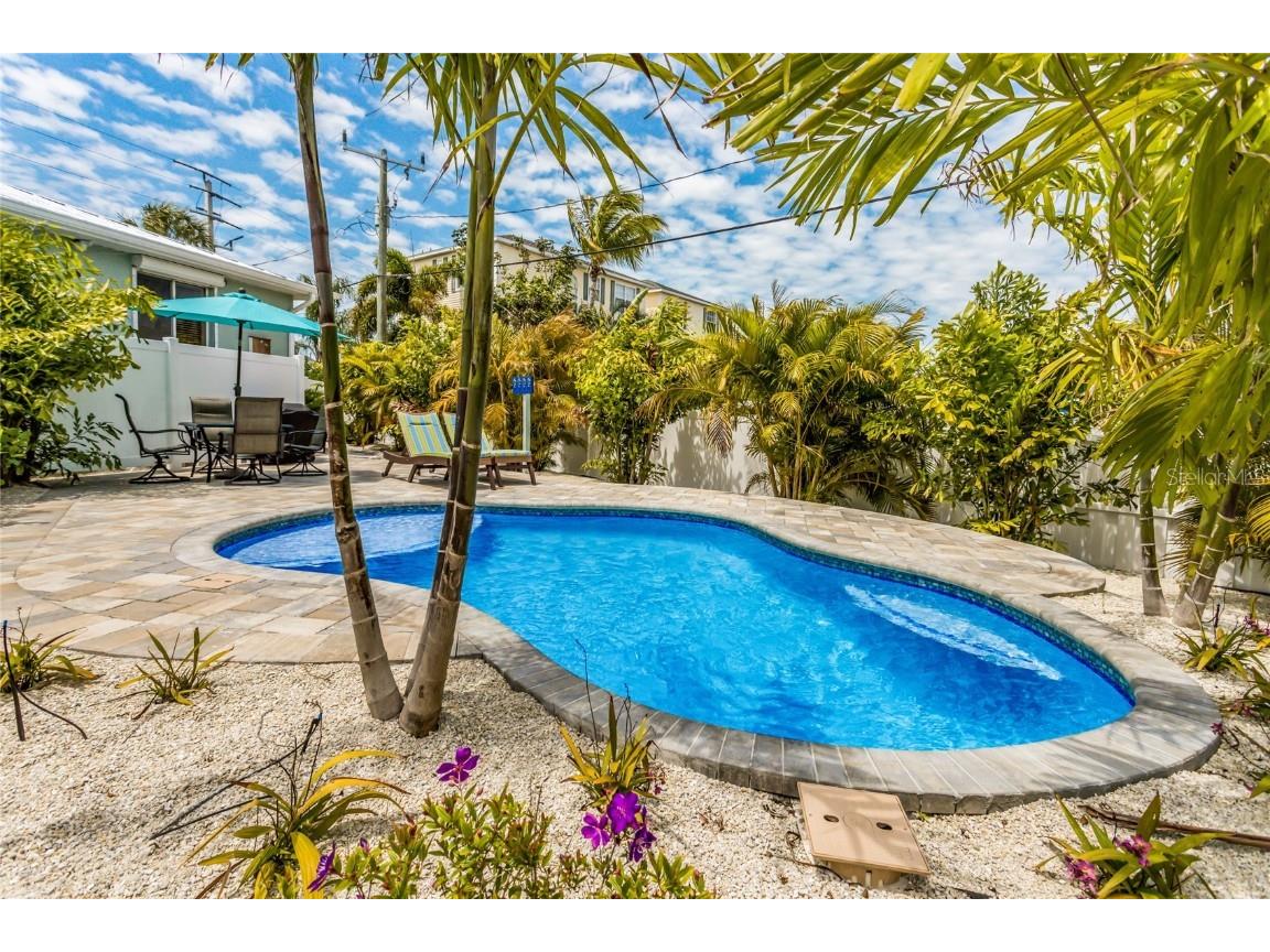 5701 Holmes Boulevard #B Holmes Beach FL 34217 A4664743 image3