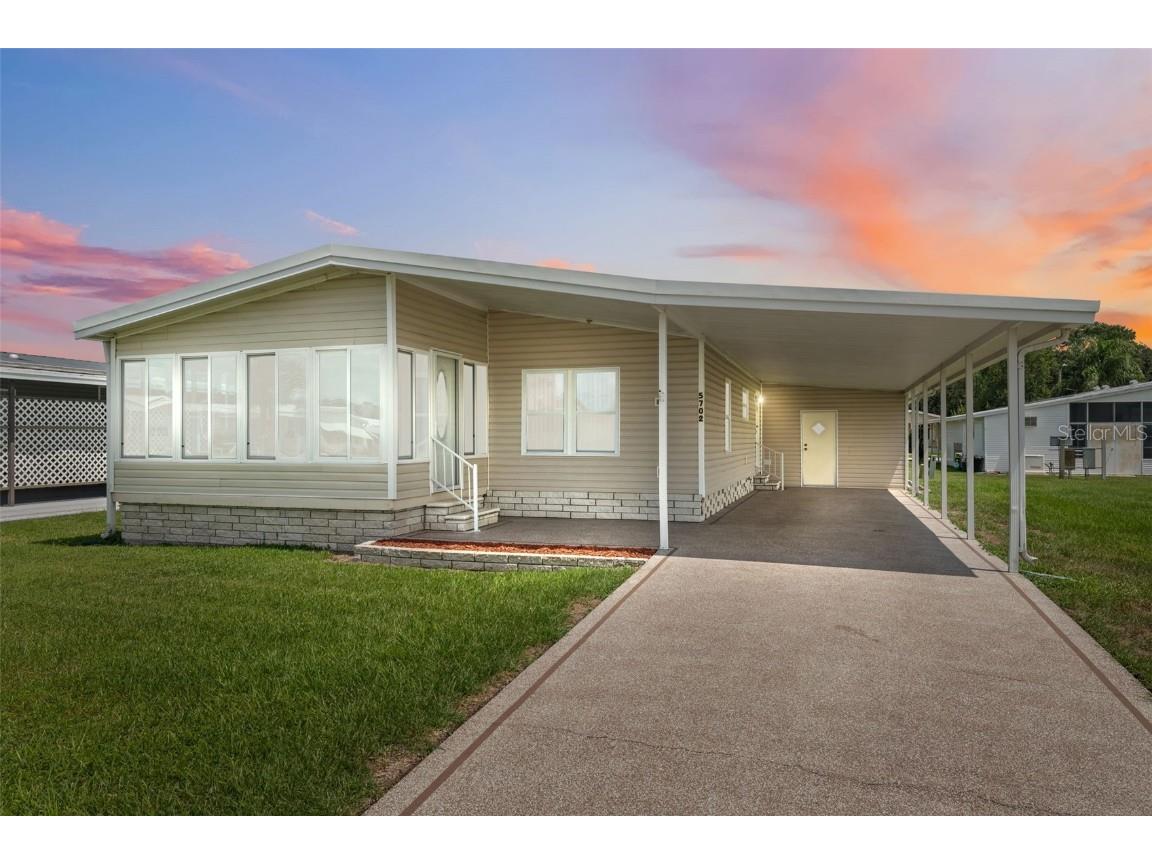 5702 Cheyenne Street Zephyrhills FL 33542 W7878850 image1