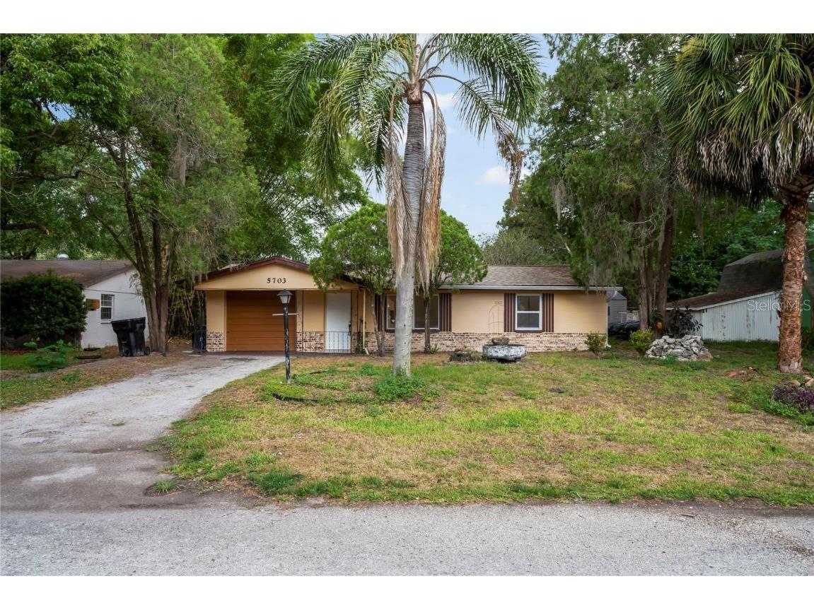 5703 Calla Drive New Port Richey FL 34653 W7855125 image1