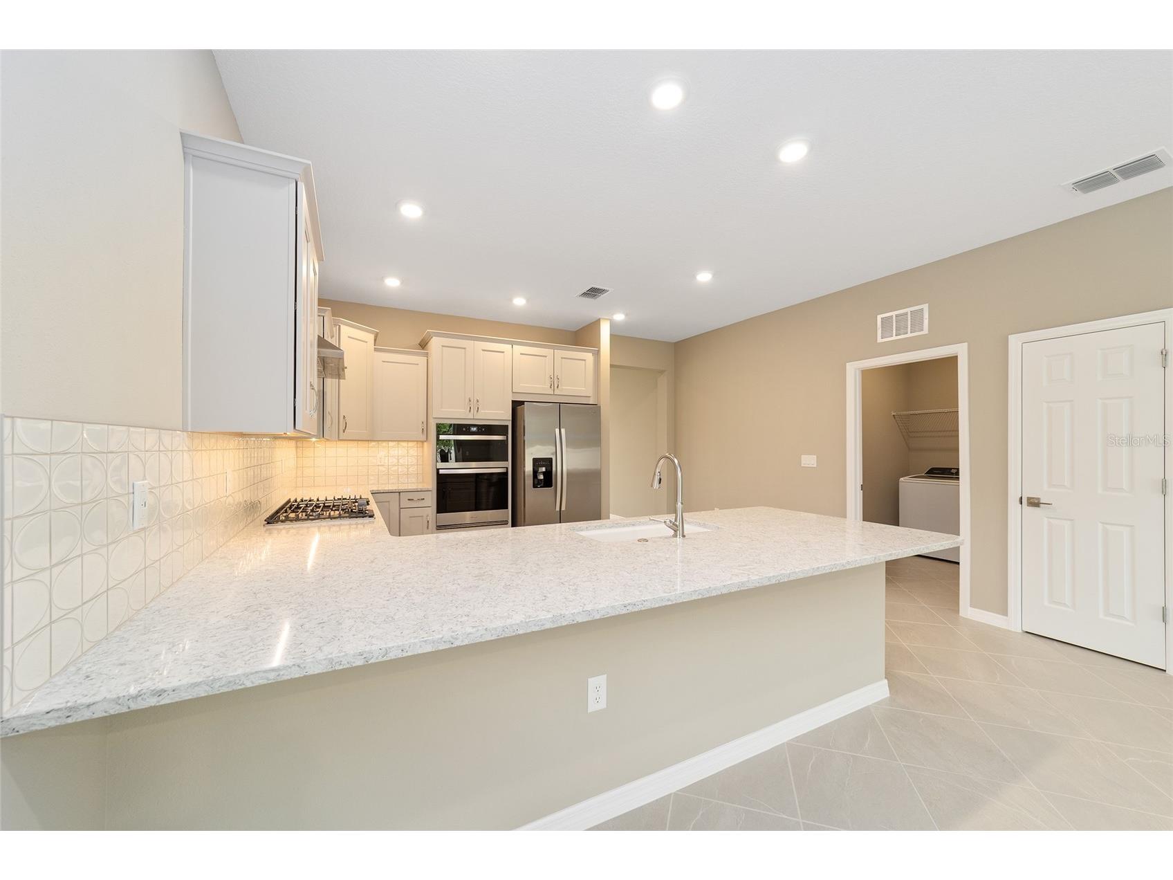 5703 SW 70th Avenue Ocala FL 34474 OM725707 image19
