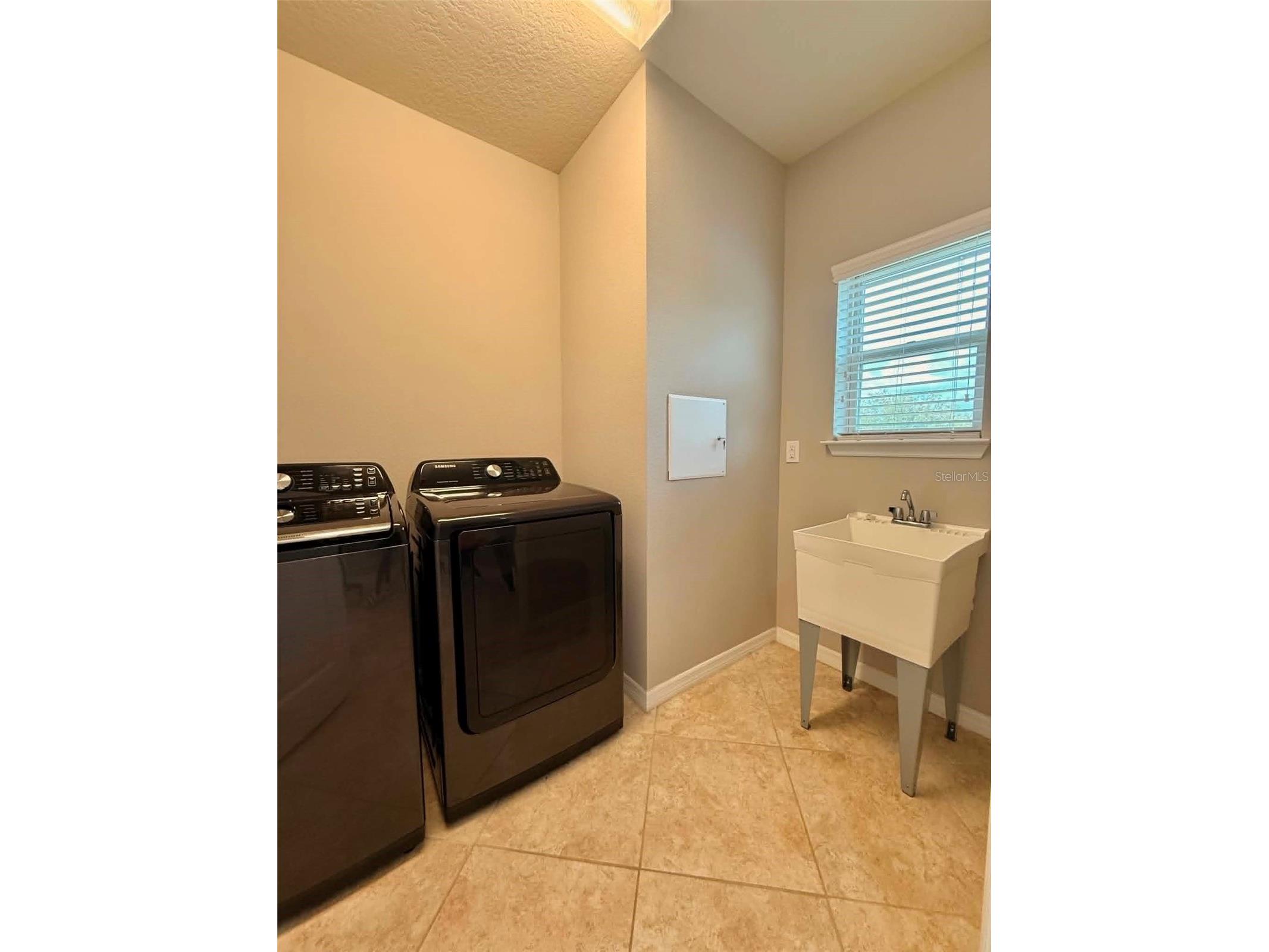 5703 Village Center Drive Lithia FL 33547 TB8520877 image23