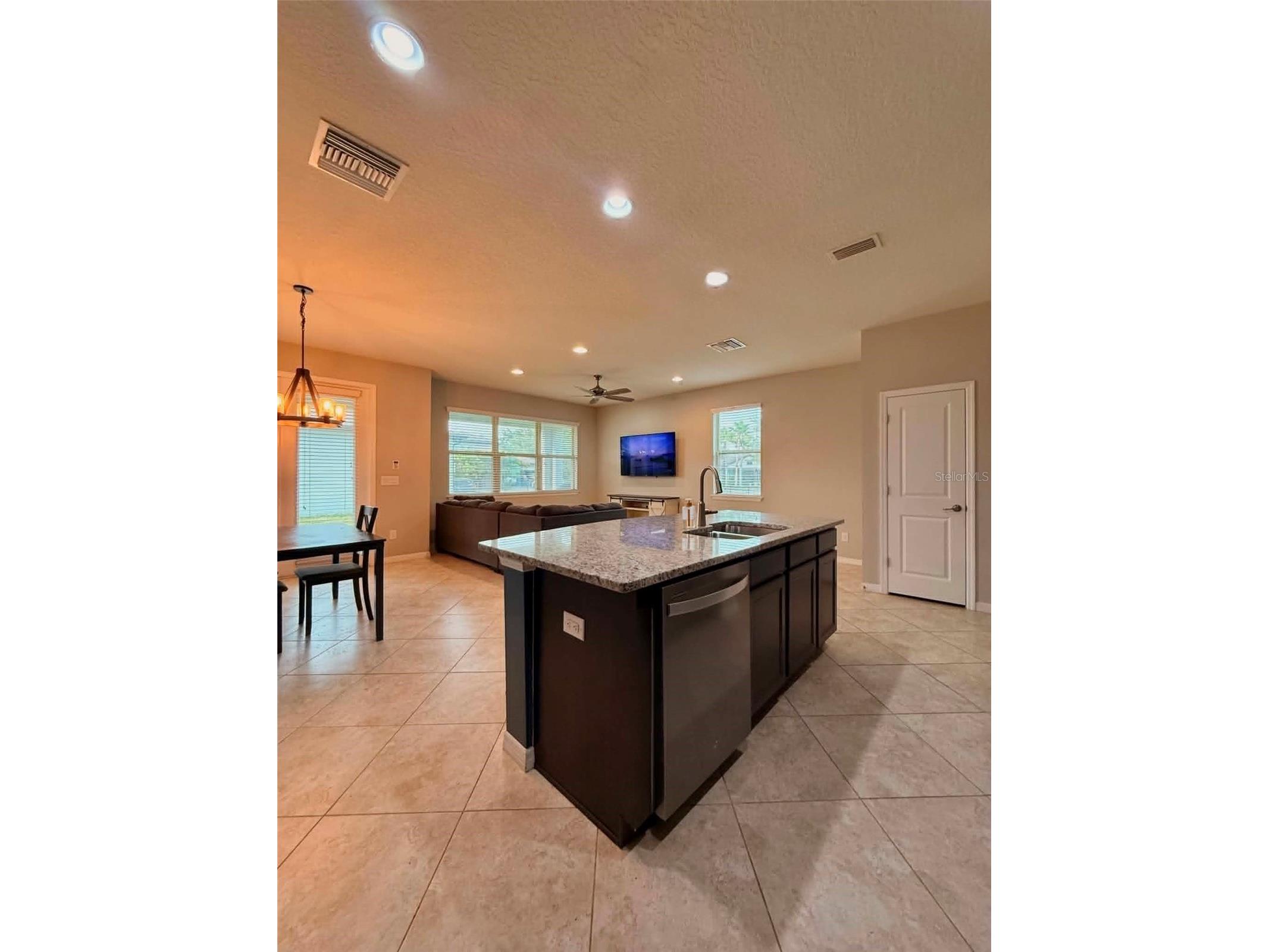 5703 Village Center Drive Lithia FL 33547 TB8520877 image8