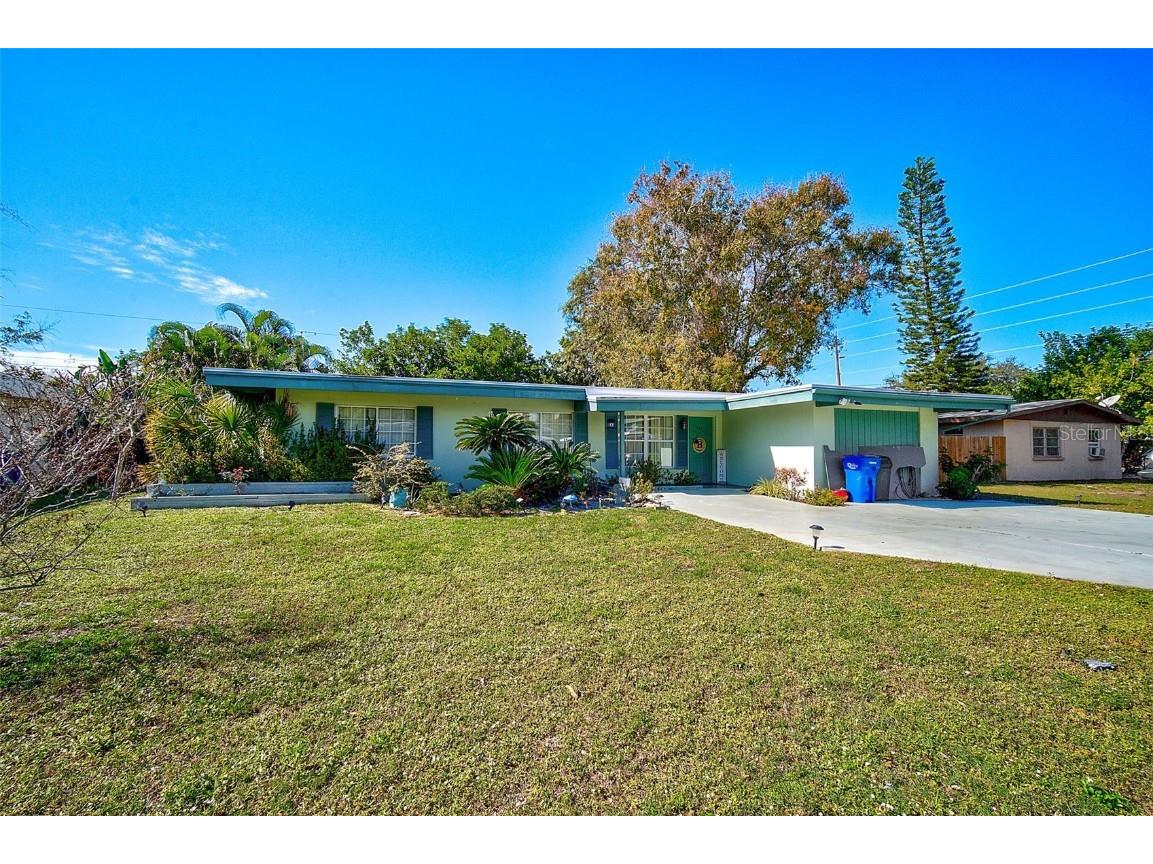 5704 17th Street W Bradenton FL 34207 A4596857 image1