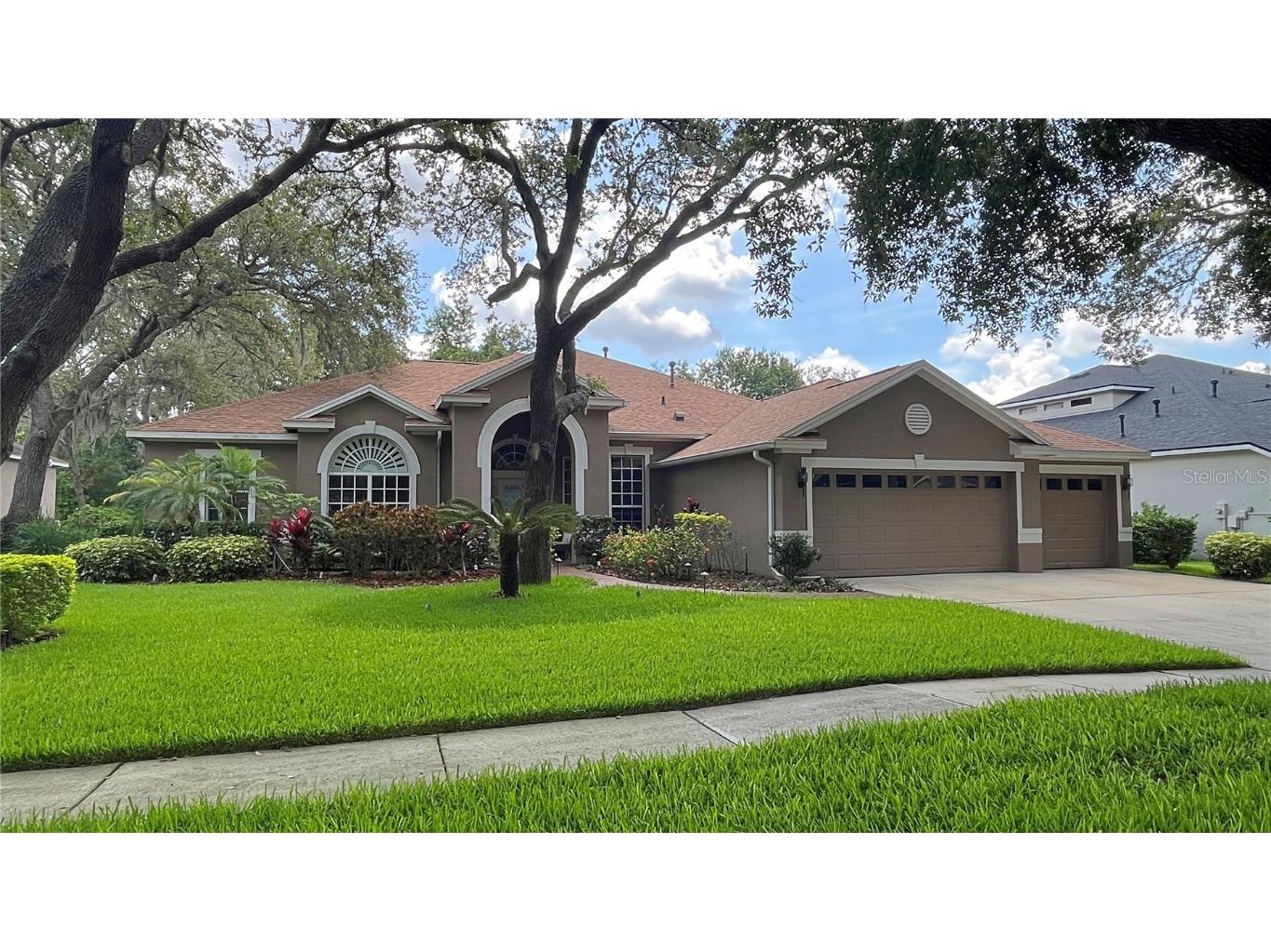 5704 Eaglemount Circle Lithia FL 33547 TB8390699 image1