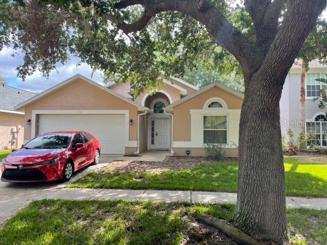 5704 Hawkgrove Place Lithia FL 33547 T3436861 image1