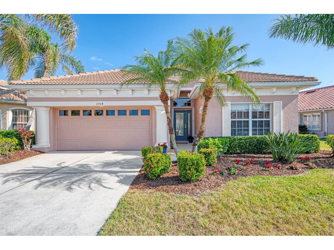 5704 Whispering Oaks Drive North Port FL 34287 N6136439 image1