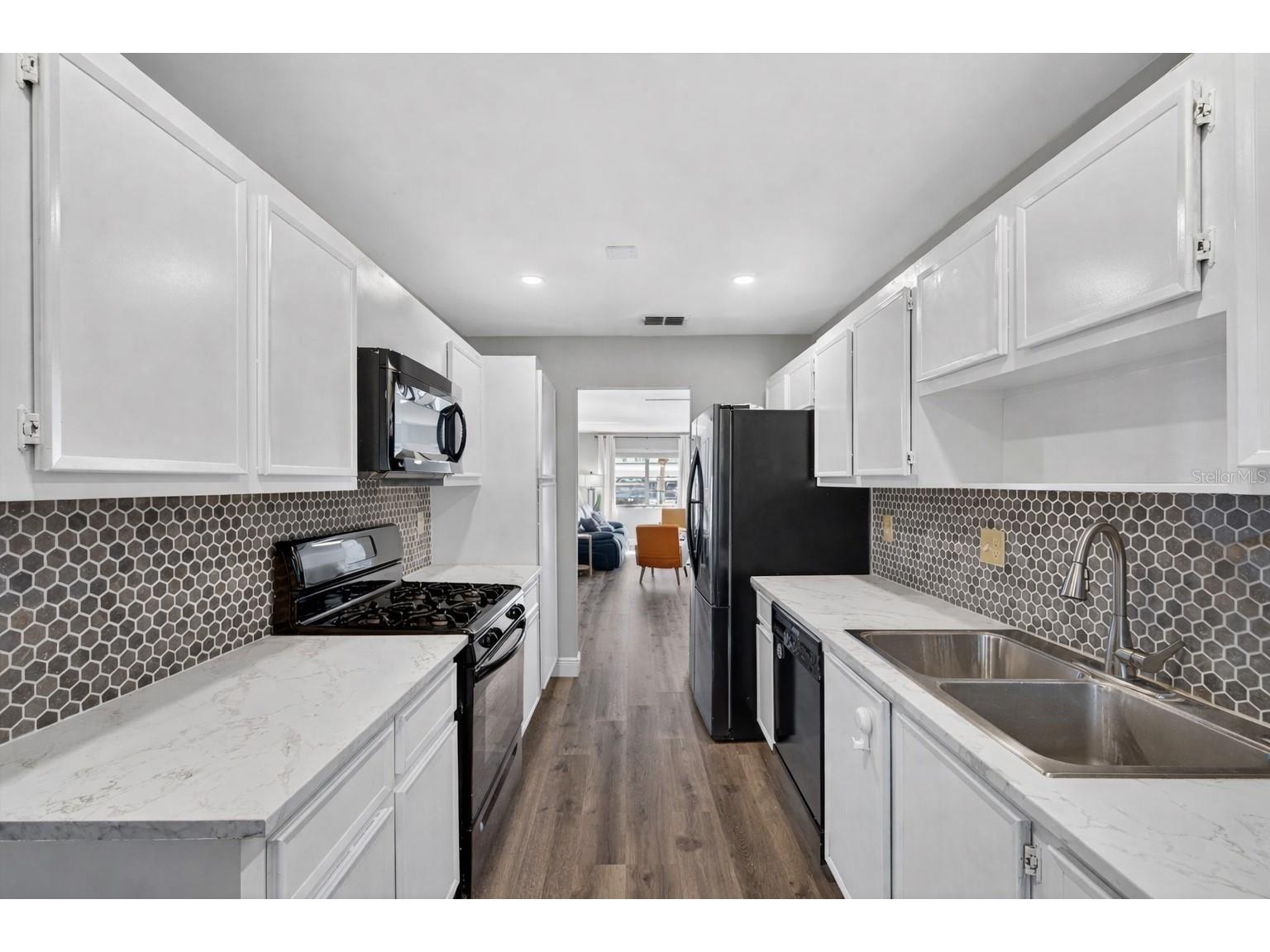 5705 80th Street N #105 Saint Petersburg FL 33709 TB8467877 image7