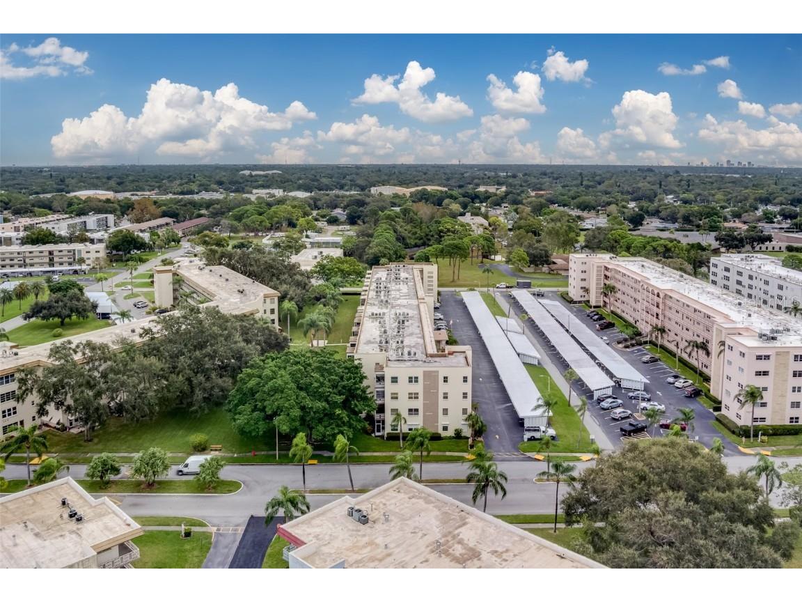 5705 80th Street N #207 Saint Petersburg FL 33709 TB8394272 image1