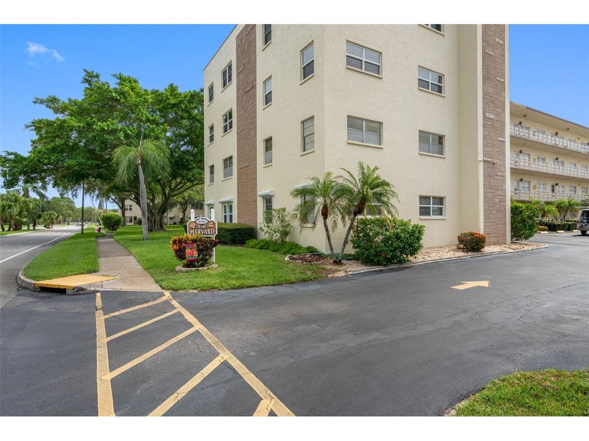 5705 80th Street N #301 Saint Petersburg FL 33709 U8206884 image1