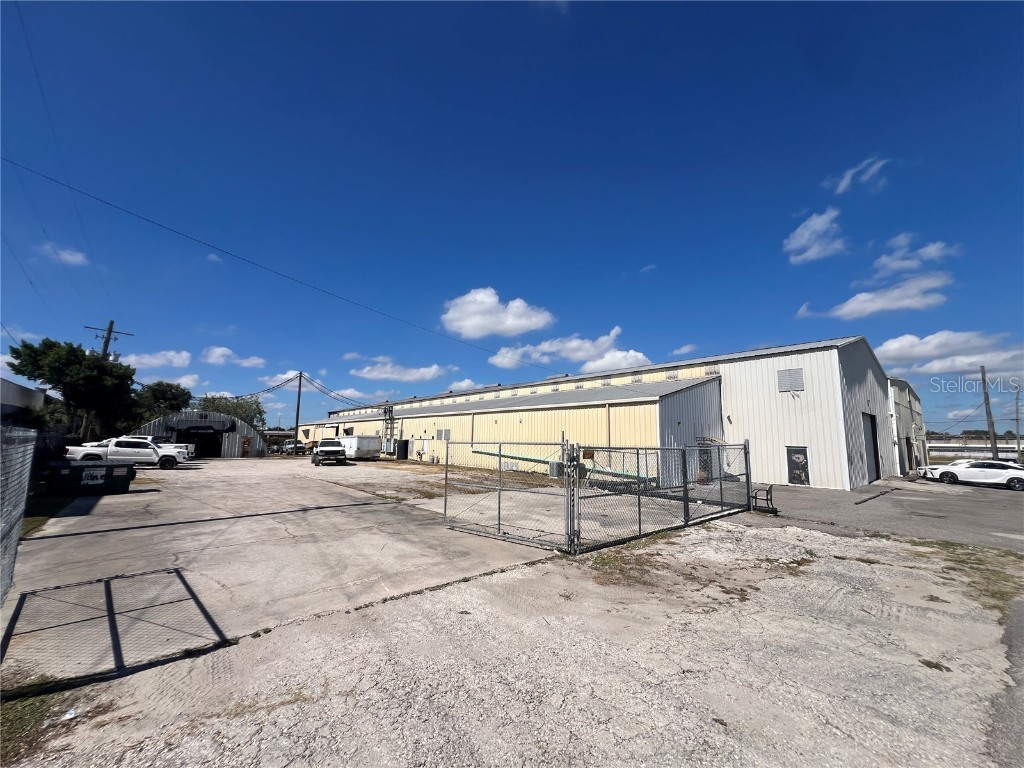 5705 E Hanna Avenue Tampa FL 33610 TB8451081 image10