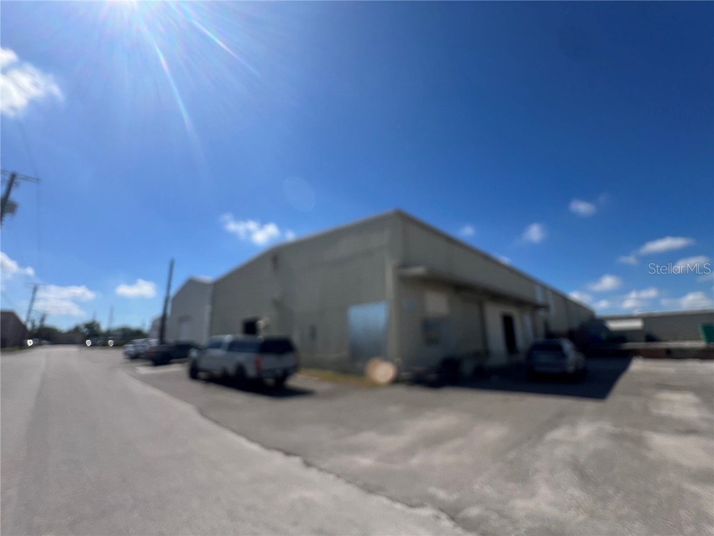 5705 E Hanna Avenue Tampa FL 33610 TB8451081 image3