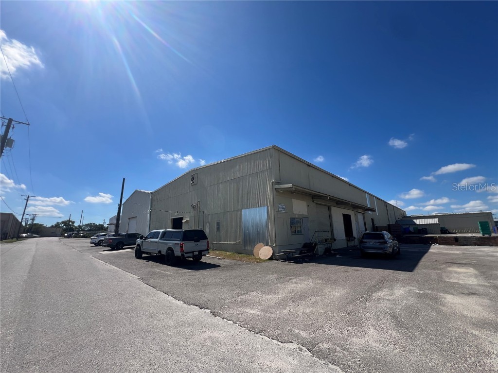 5705 E Hanna Avenue Tampa FL 33610 TB8451081 image4