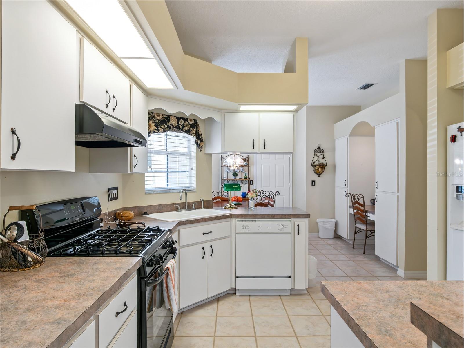 5705 King James Avenue Leesburg FL 34748 - COMMUNITY LAKES AND PONDS G5113199 image17