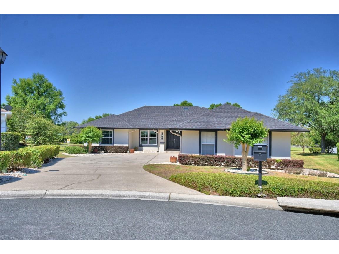 5706 Manchester Drive W Lakeland FL 33810 L4952243 image1