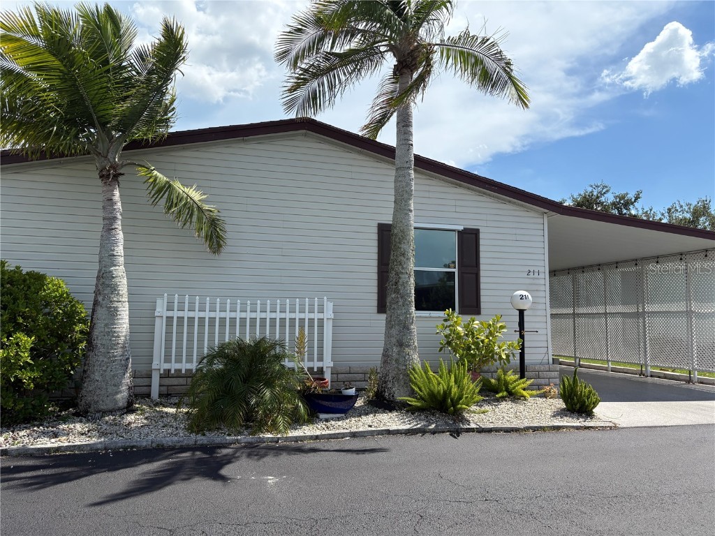 5707 45th Street E #211 Bradenton FL 34203 A4661128 image1