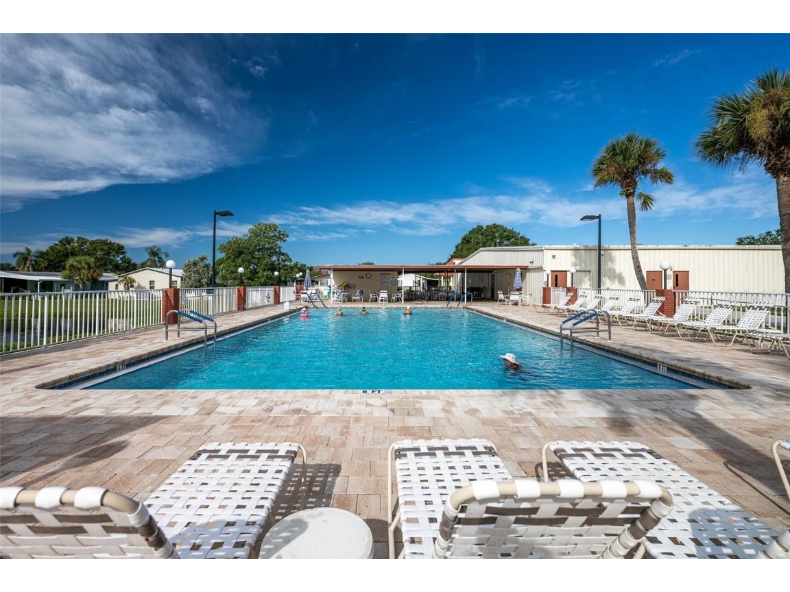 5707 45th Street E #84 Bradenton FL 34203 A4665039 image31