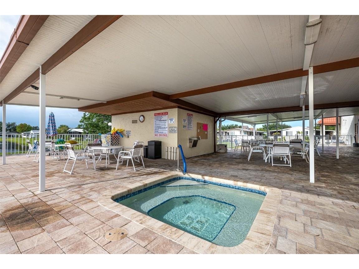 5707 45th Street E #84 Bradenton FL 34203 A4665039 image32