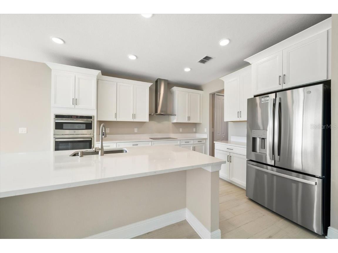 5707 Maydale Avenue Wesley Chapel FL 33545 TB8447935 image3