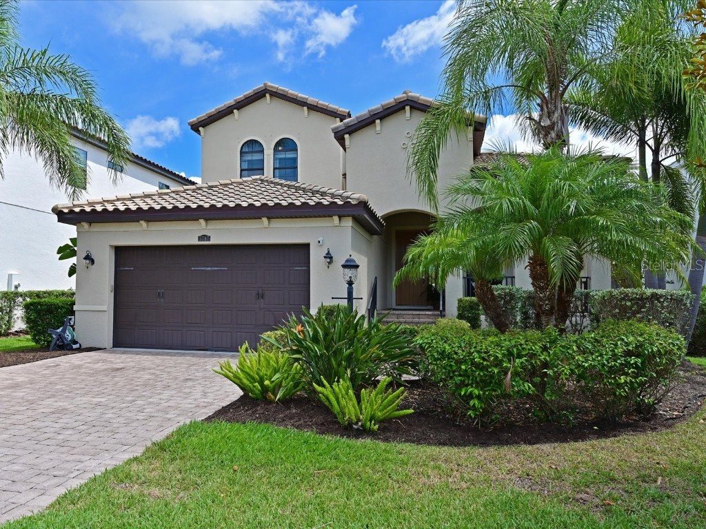 5707 Title Row Bradenton FL 34210 A4570690 image1