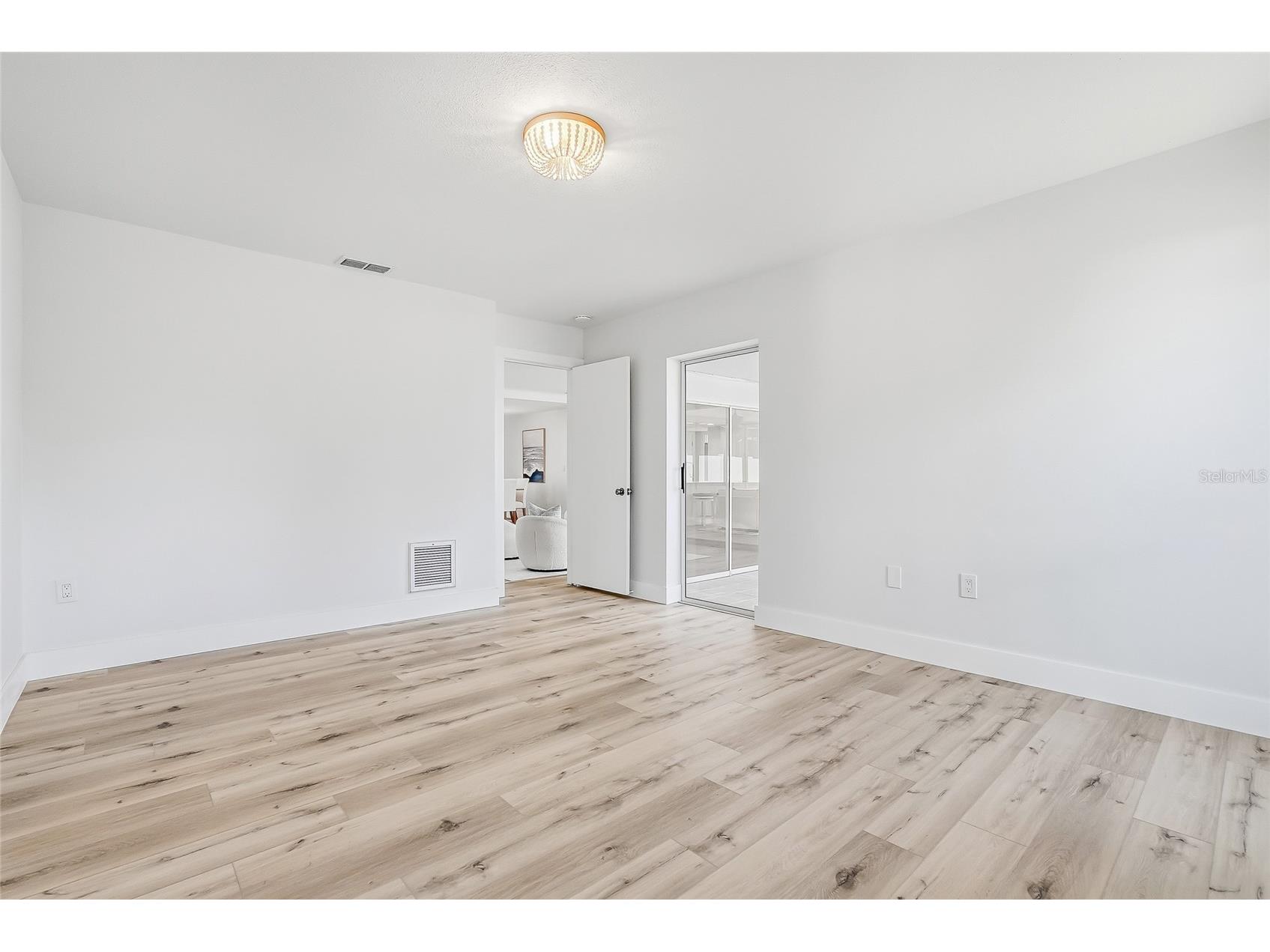 5708 Bayshore Drive Seminole FL 33772 TB8493849 image24
