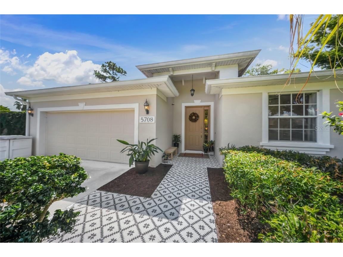 5708 Firestone Court Sarasota FL 34238 A4625531 image1