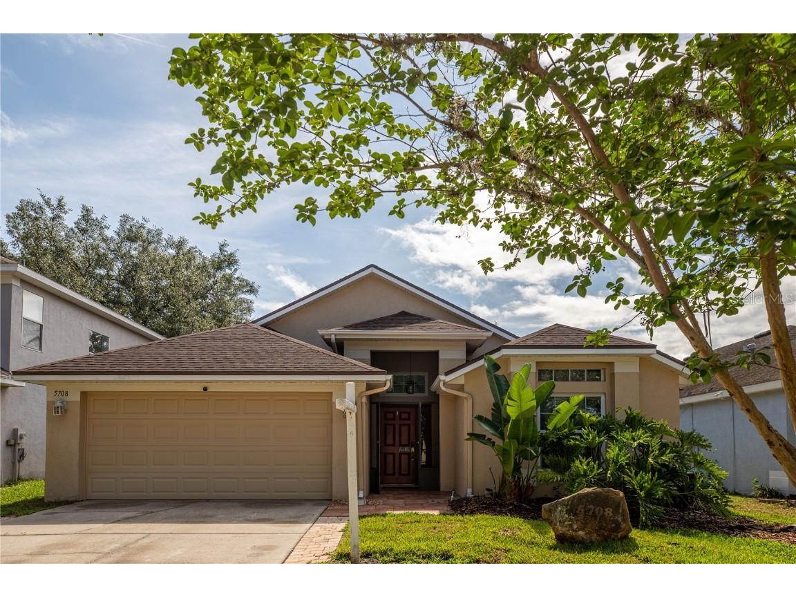 5708 Hawkgrove Place Lithia FL 33547 T3448333 image1