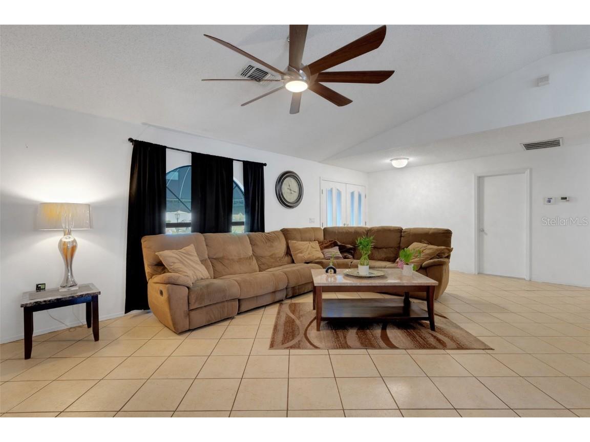 5709 39th Street Circle E Bradenton FL 34203 A4664082 image5