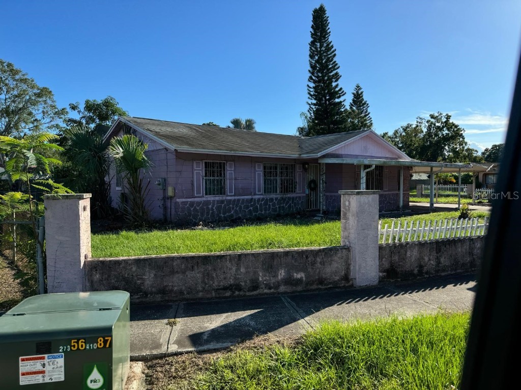 5709 Charles Drive Tampa FL 33619 V4940205 image1