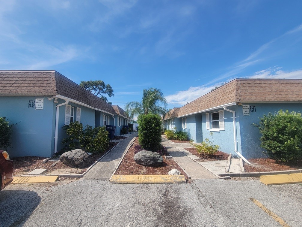 5709 Silver Spur Drive Holiday FL 34690 W7886105 image3