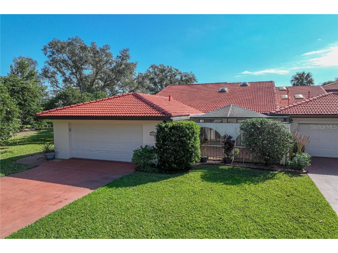 571 Clubhouse Drive Lake Wales FL 33898 P4924446 image1