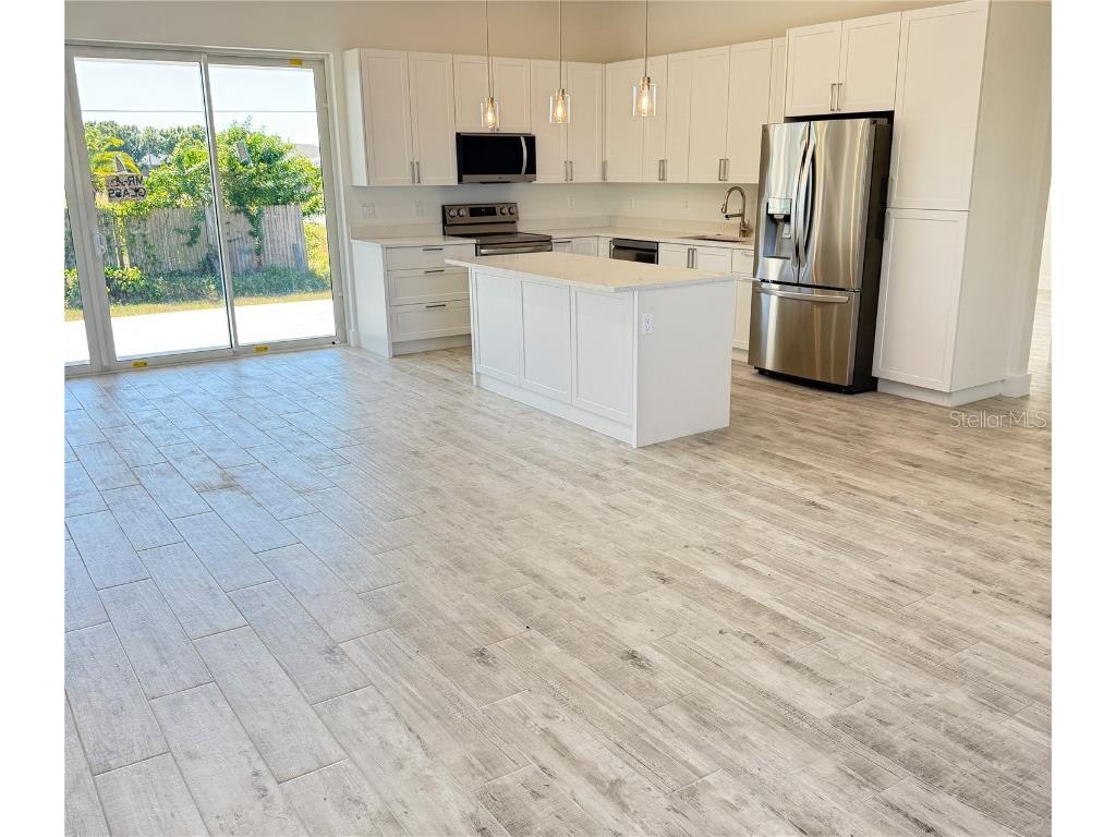 571 Mimosa Avenue NW Port Charlotte FL 33952 A4672465 image2