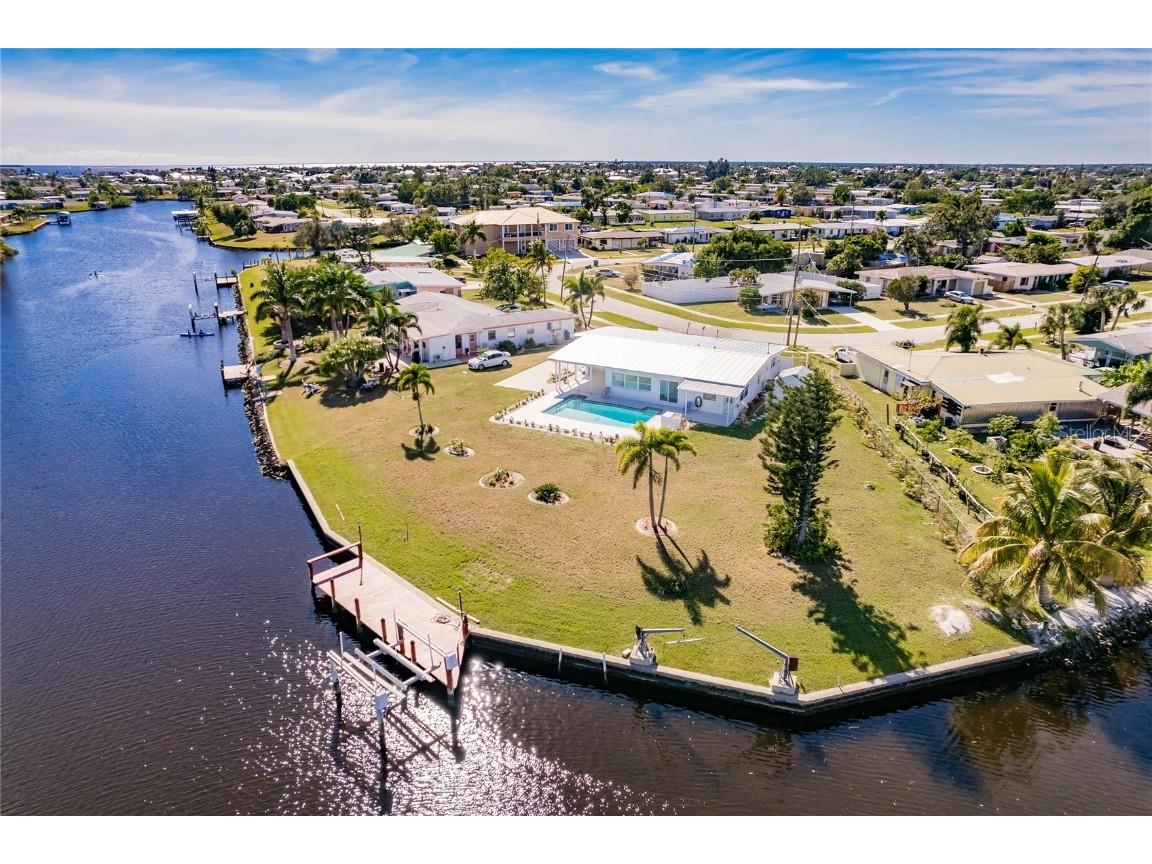 571 Sharon Circle Port Charlotte FL 33952 C7483337 image1