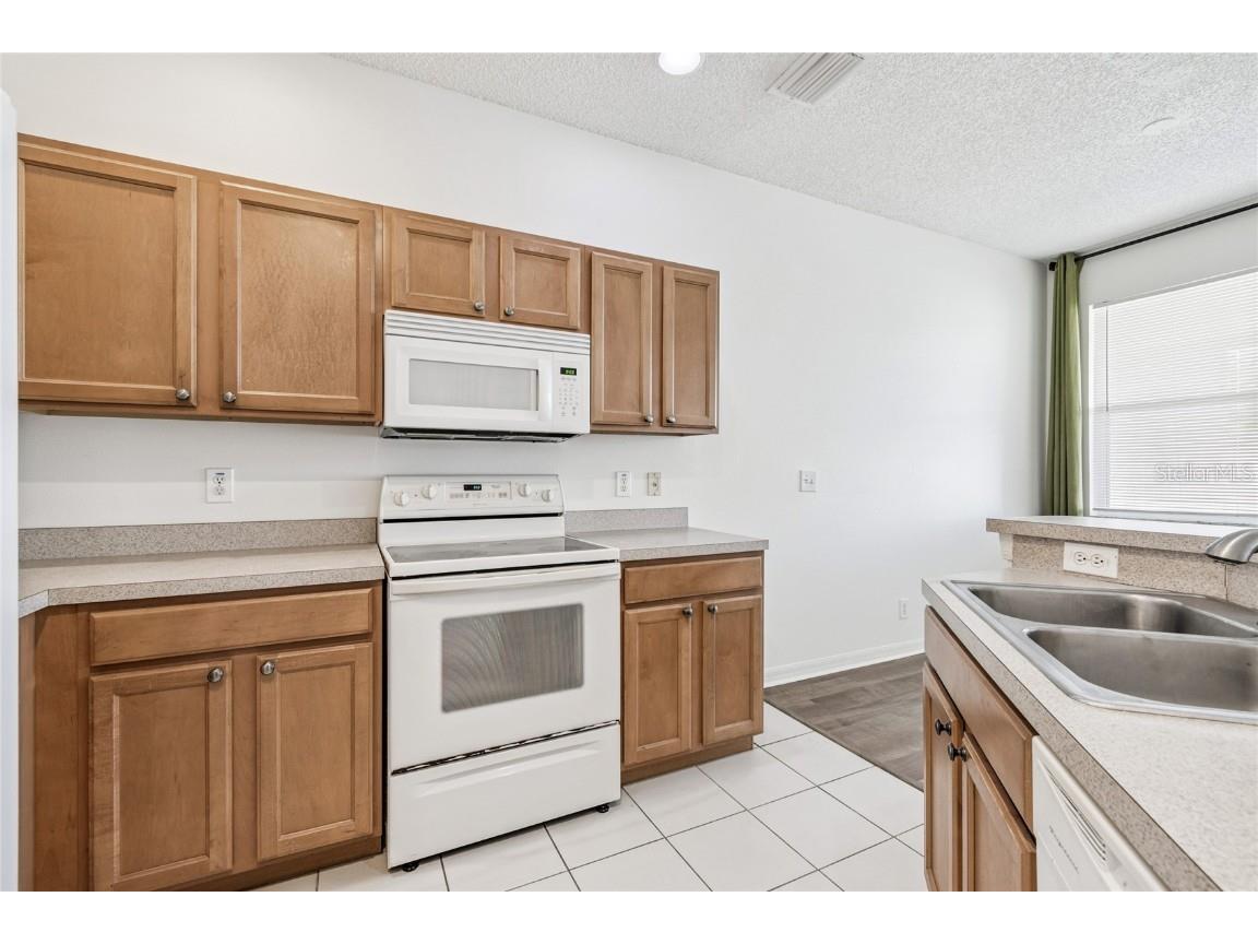 571 Shoreham Court NE Saint Petersburg FL 33716 TB8445984 image27