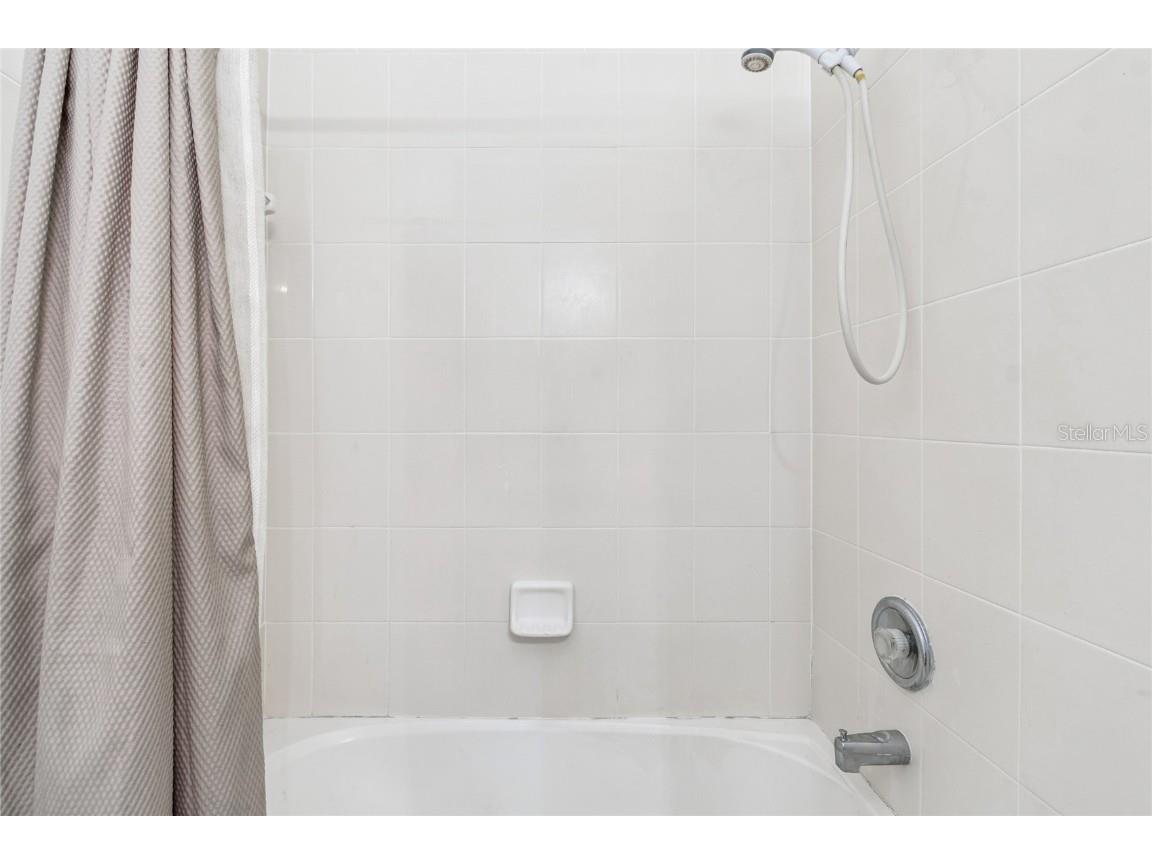 571 Shoreham Court NE Saint Petersburg FL 33716 TB8445984 image53