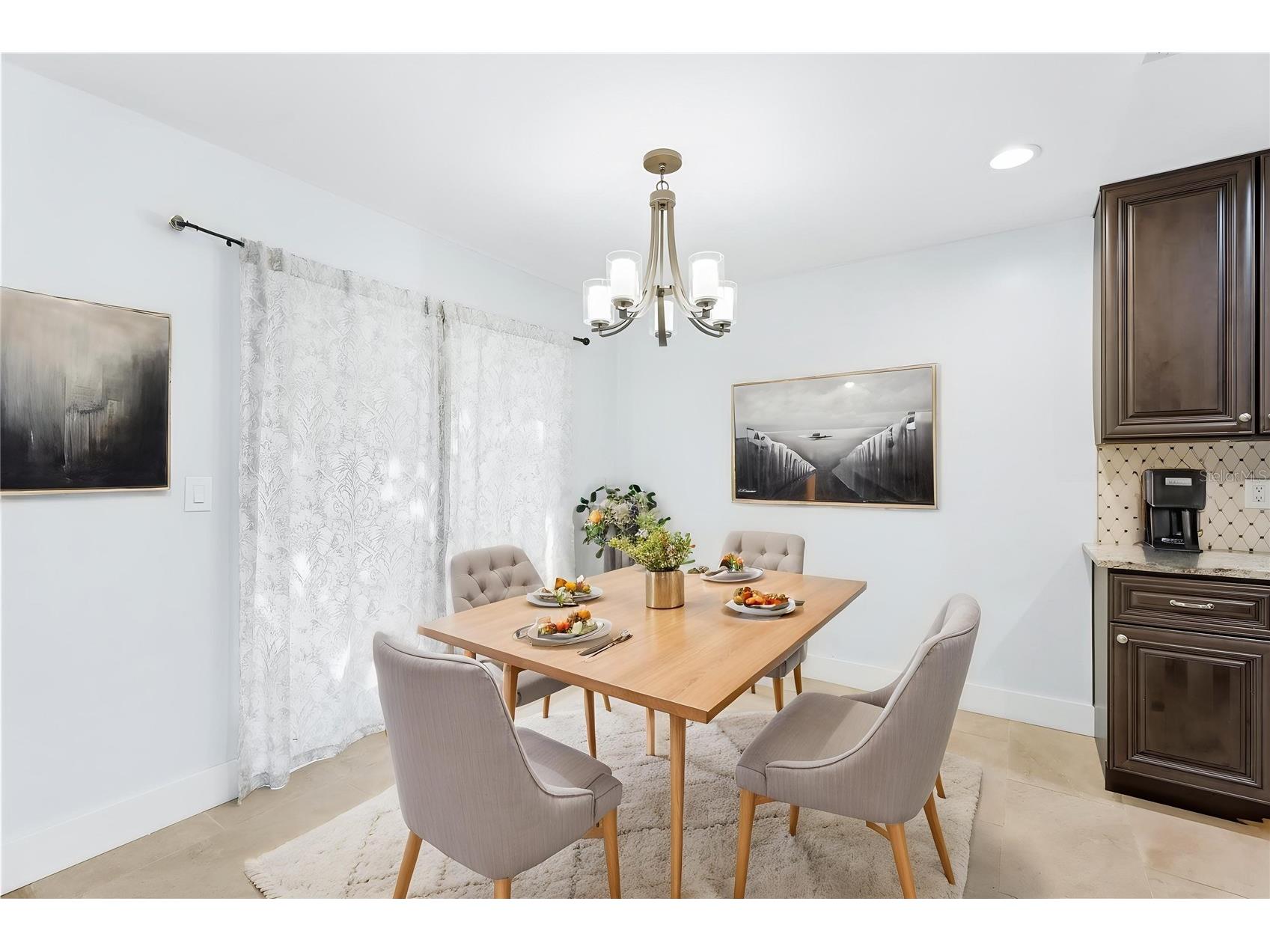 5710 Doral Court Sarasota FL 34238 A4694546 image12
