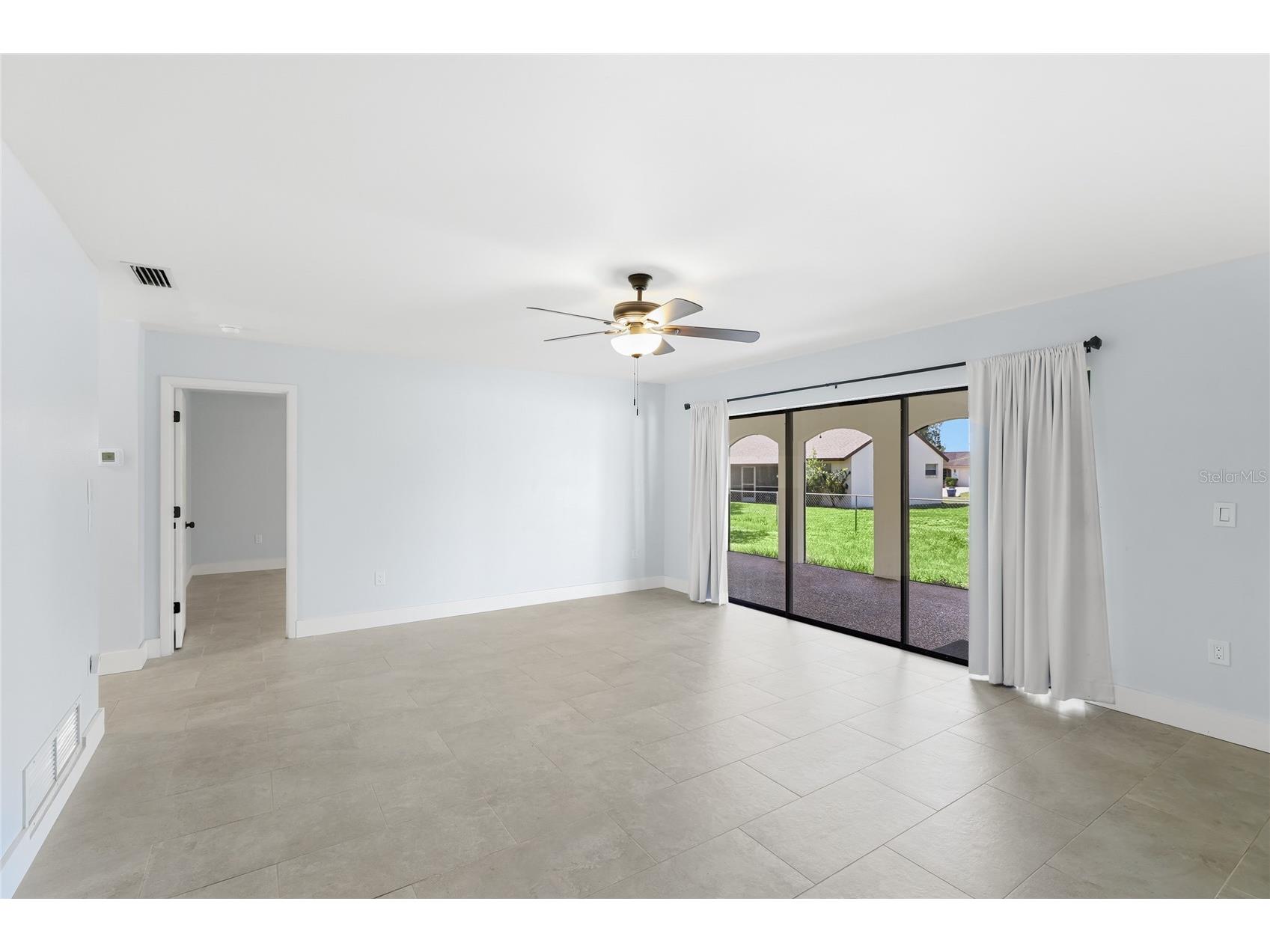 5710 Doral Court Sarasota FL 34238 A4694546 image19