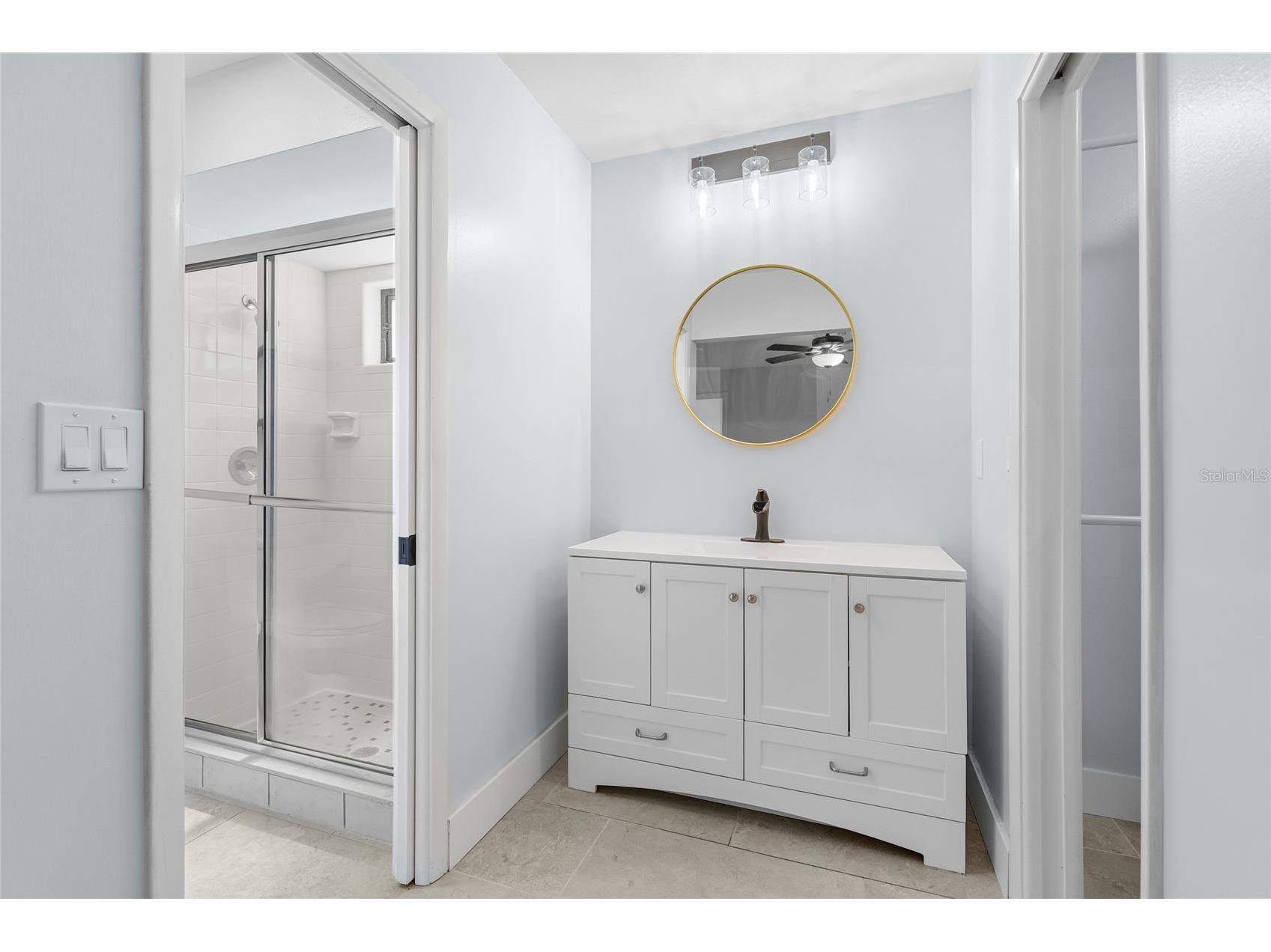 5710 Doral Court Sarasota FL 34238 A4694546 image25